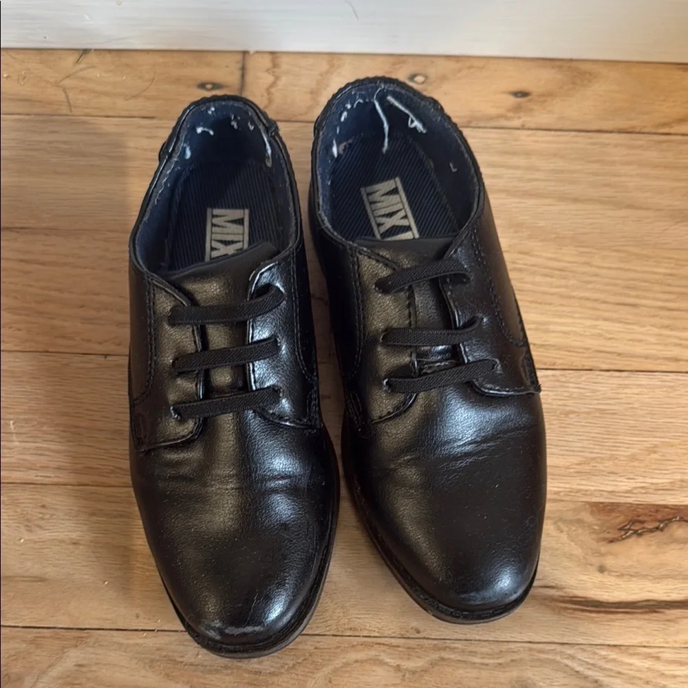 Black Leather boys Shoes size 12m